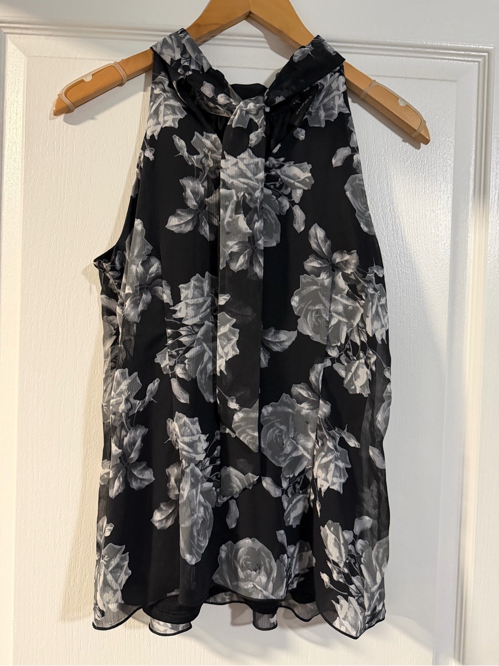 Iz Byer Black Floral Bow-Neck Sleeveless Camisole